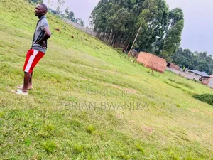 50*120 Titled Plot of Land in Nakwero Along Gayaza Road, 200m Away