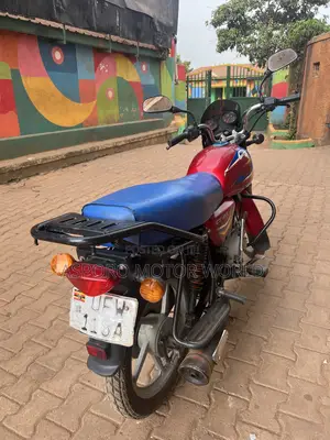 Bajaj CT 125X 2023 Red