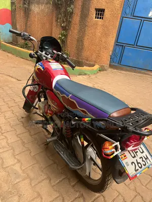 Bajaj CT 125X 2023 Red