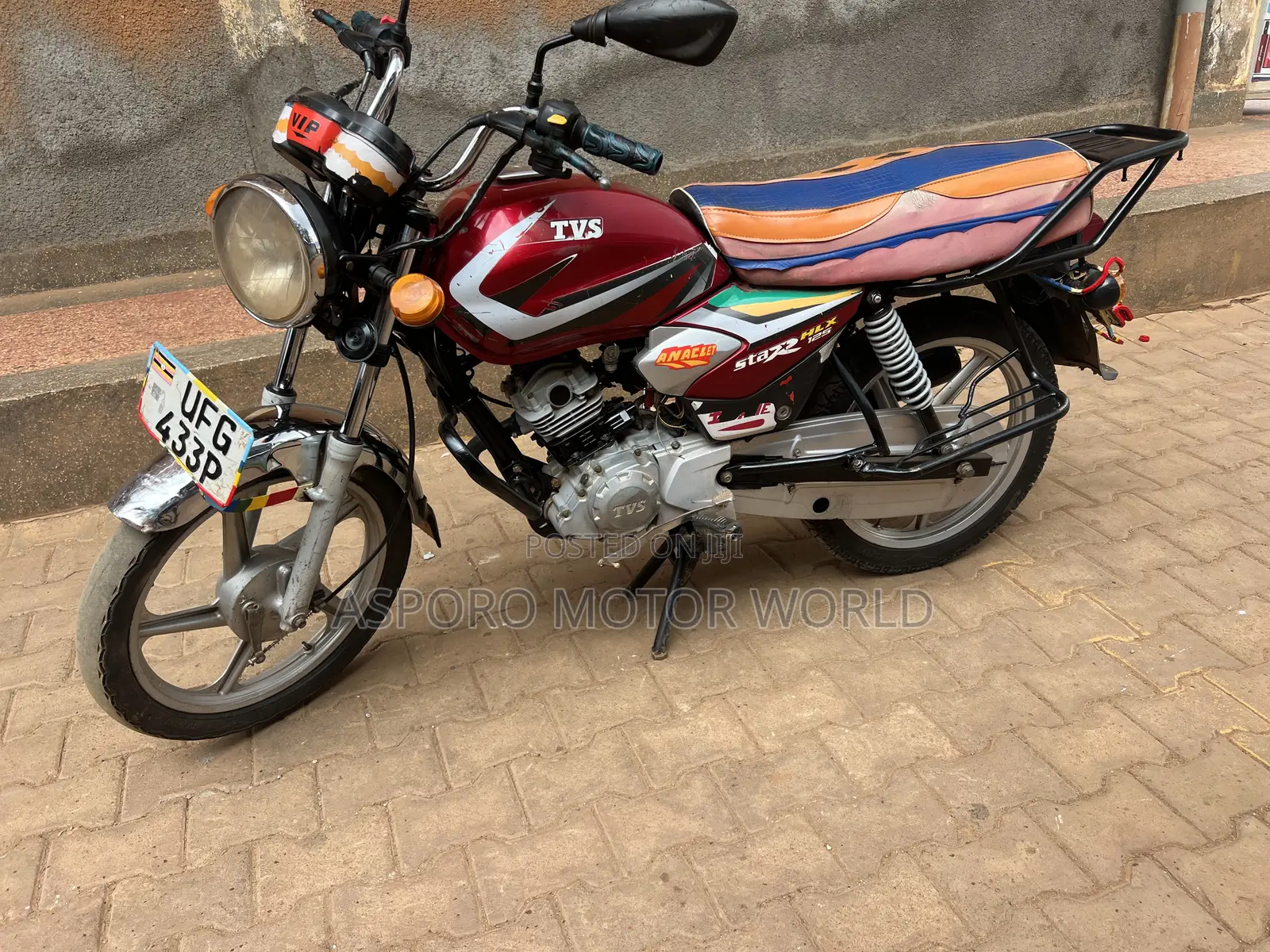 TVS HLX 125 2021 Red