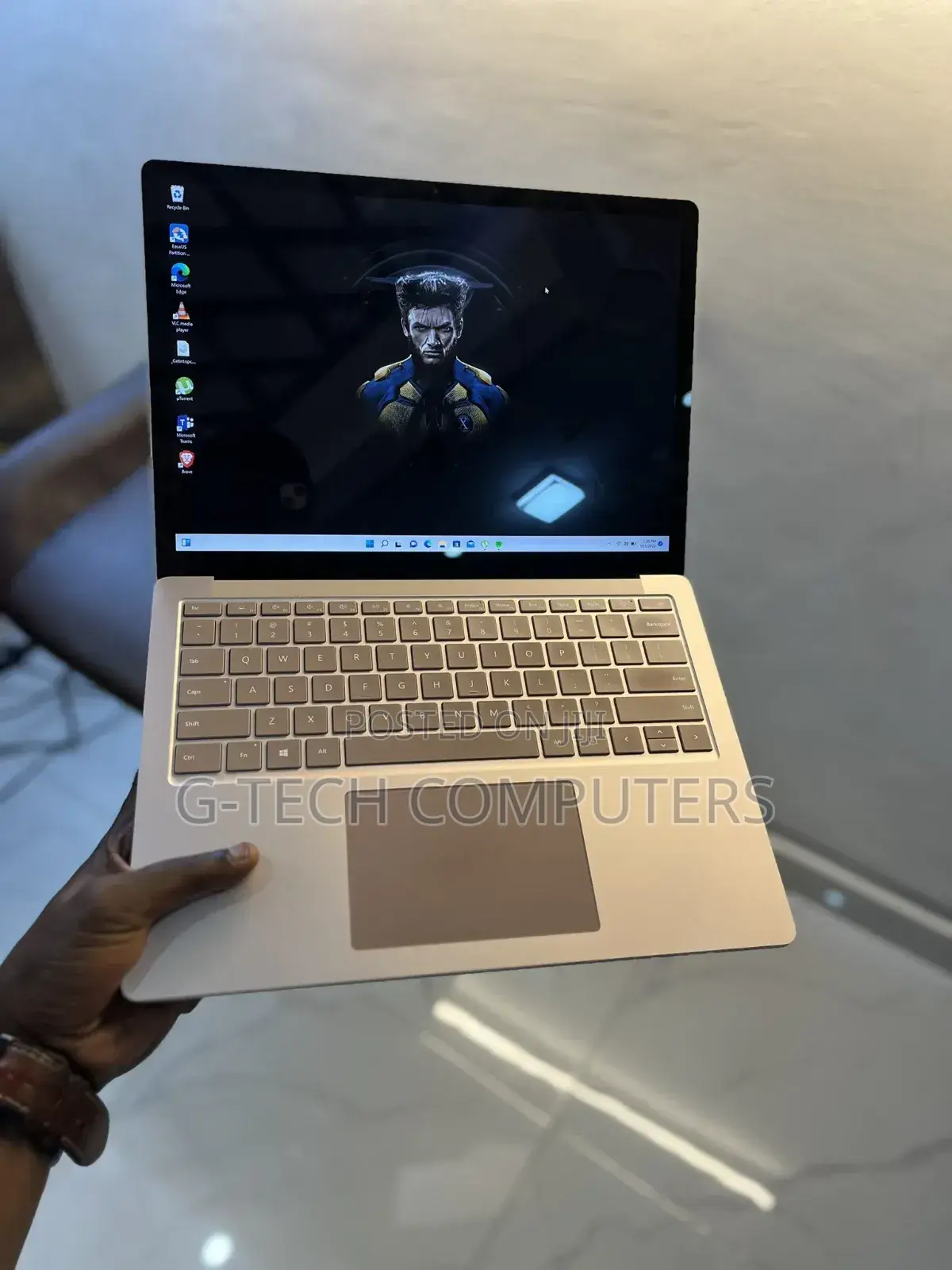 New Laptop Microsoft Surface Laptop 3 8GB Intel Core I5 SSD 256GB