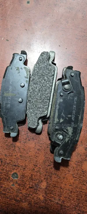 Chevrolet 2004 Brake Pads