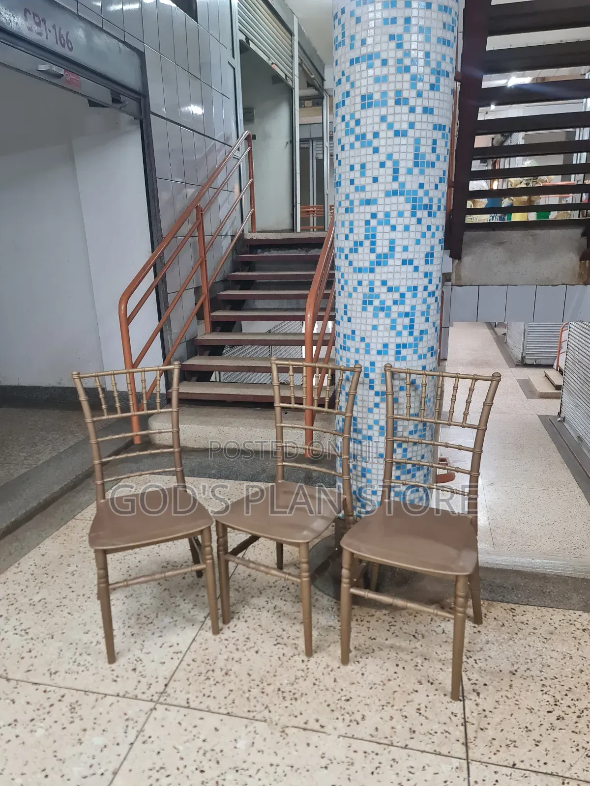 Prime Brown Plastic Vip Golden Chairs