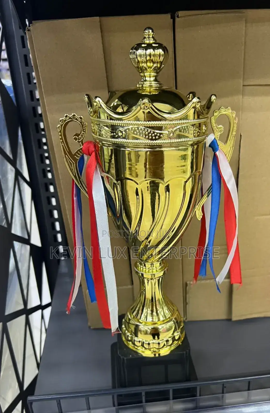 Winning Trophy Gold