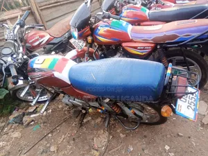 Bajaj Boxer 2017 Red