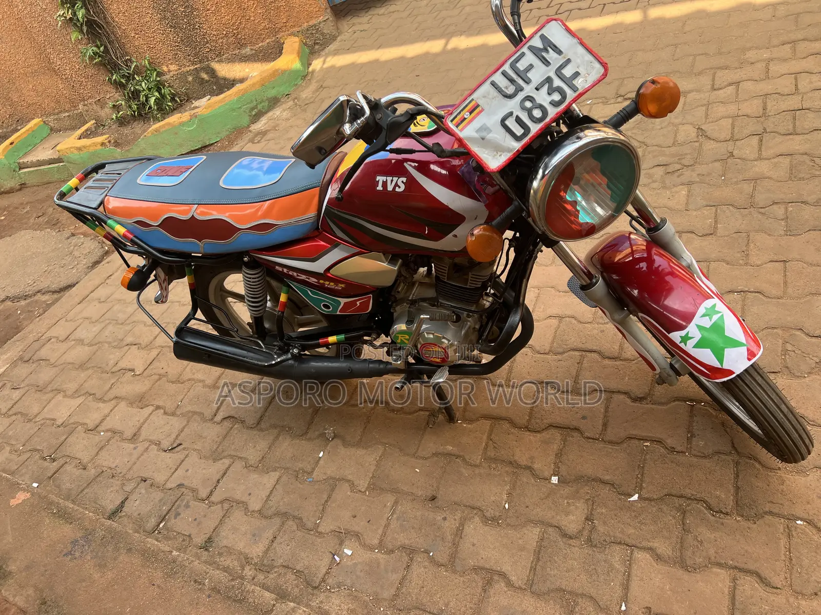 TVS HLX 125 2022 Red