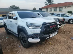 Toyota Hilux 2017 White