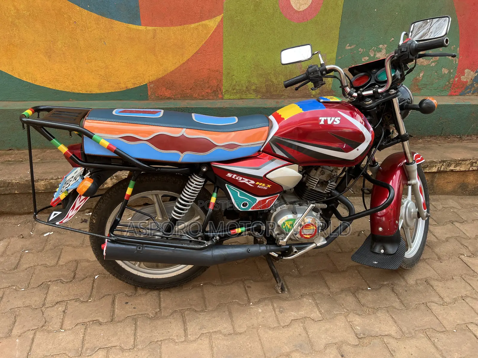 TVS HLX 125 2022 Red