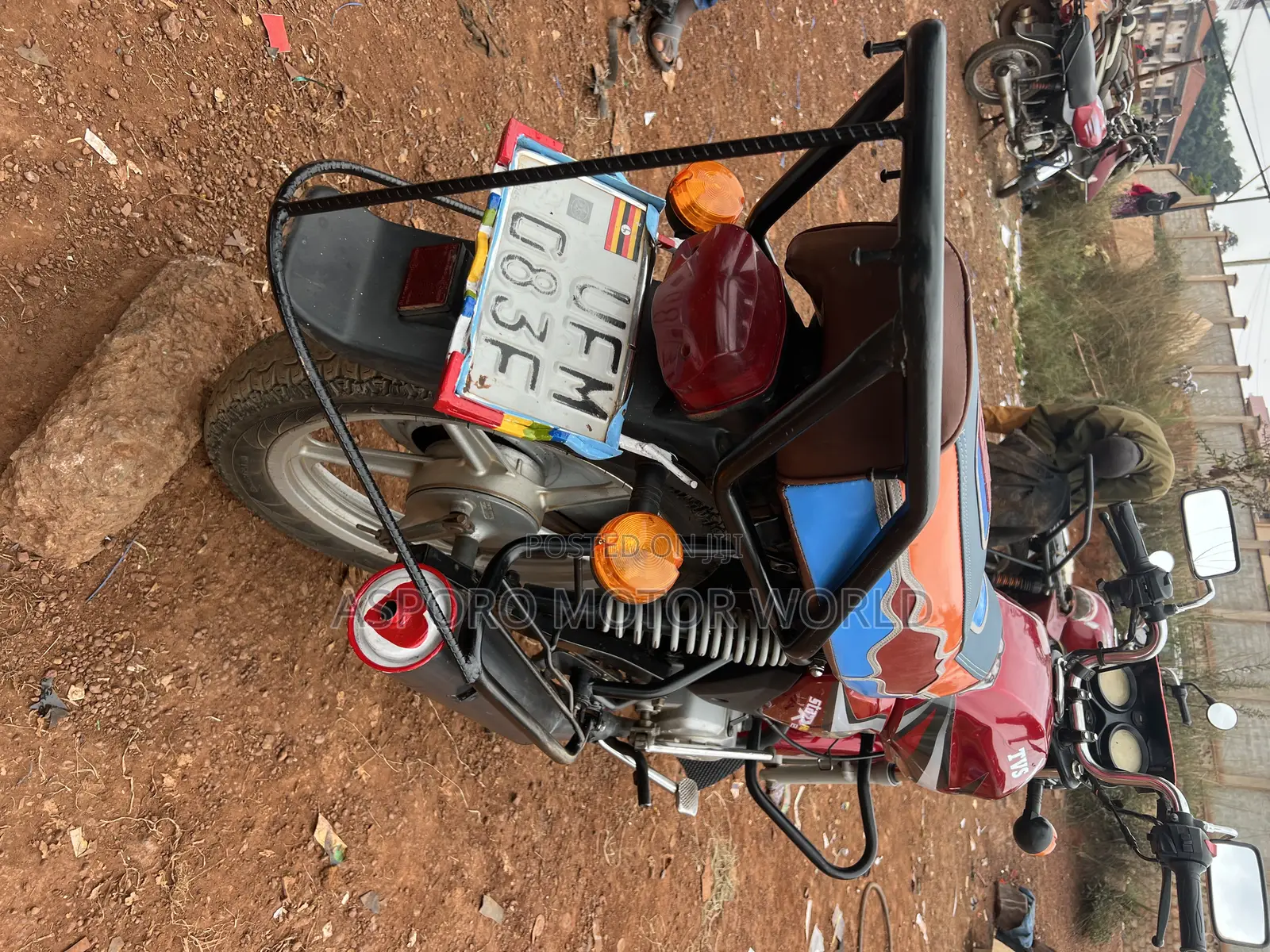 TVS HLX 125 2022 Red