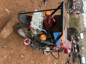 TVS HLX 125 2022 Red