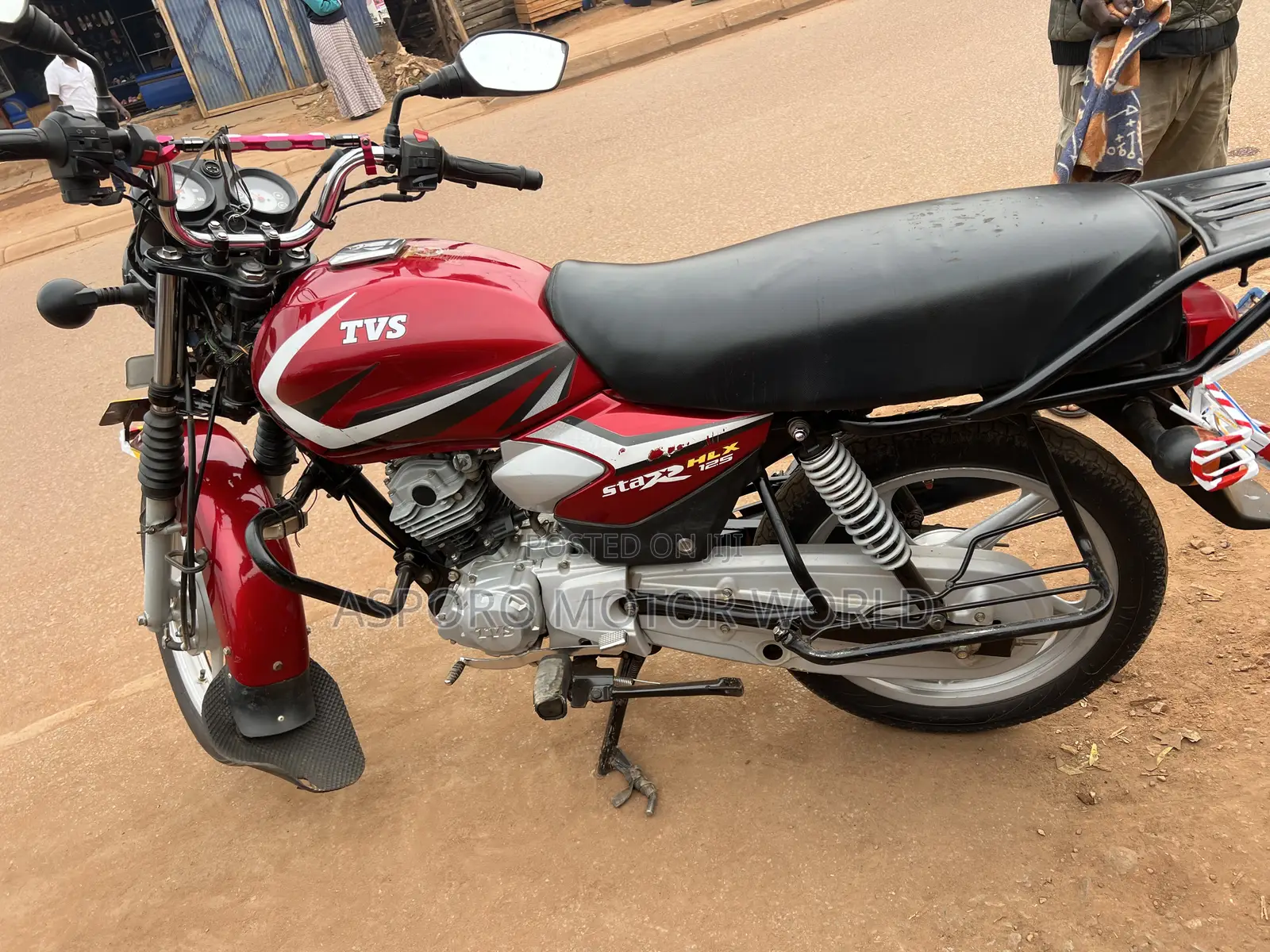 TVS HLX 125 2024 Red