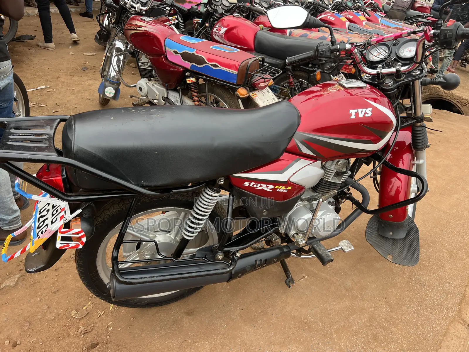 TVS HLX 125 2024 Red