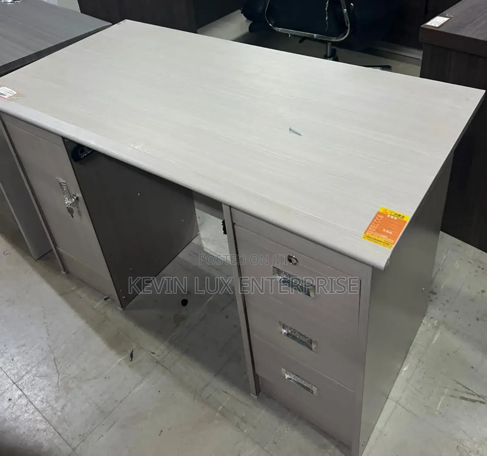 Office Table Classic Material