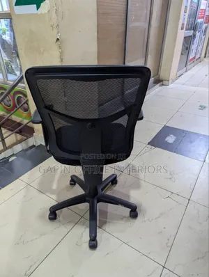 Strong and Durable Movable Chair With Adjustable Height