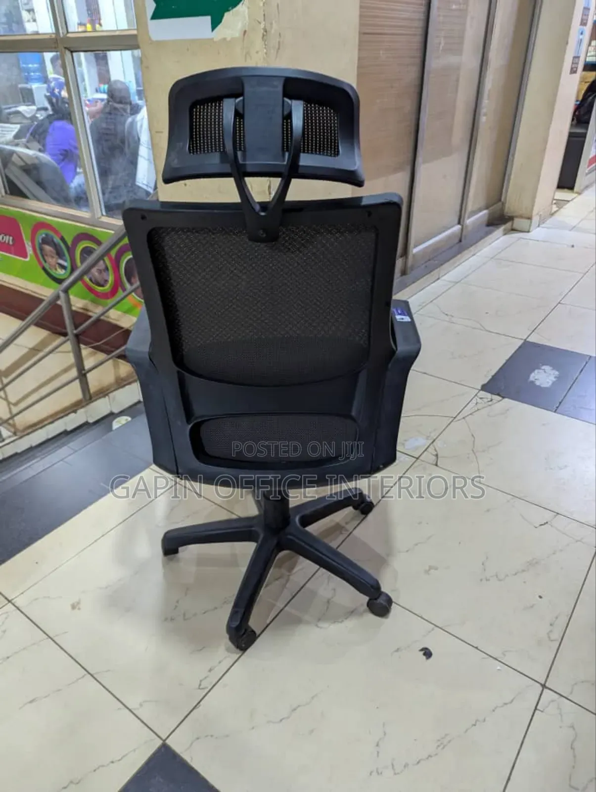 Simple Headrest Mesh Back Adjustable Chair