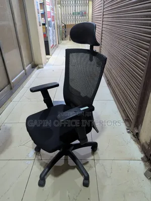 Mesh Back Adjustable Office Chair With a Head Support