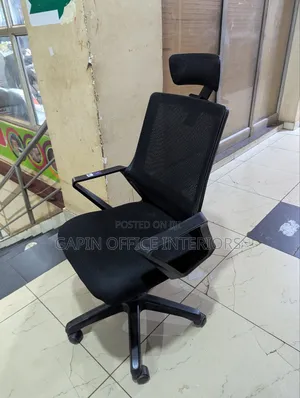 Headrest Adjustable Office Chair With Fixed Armrets for Support