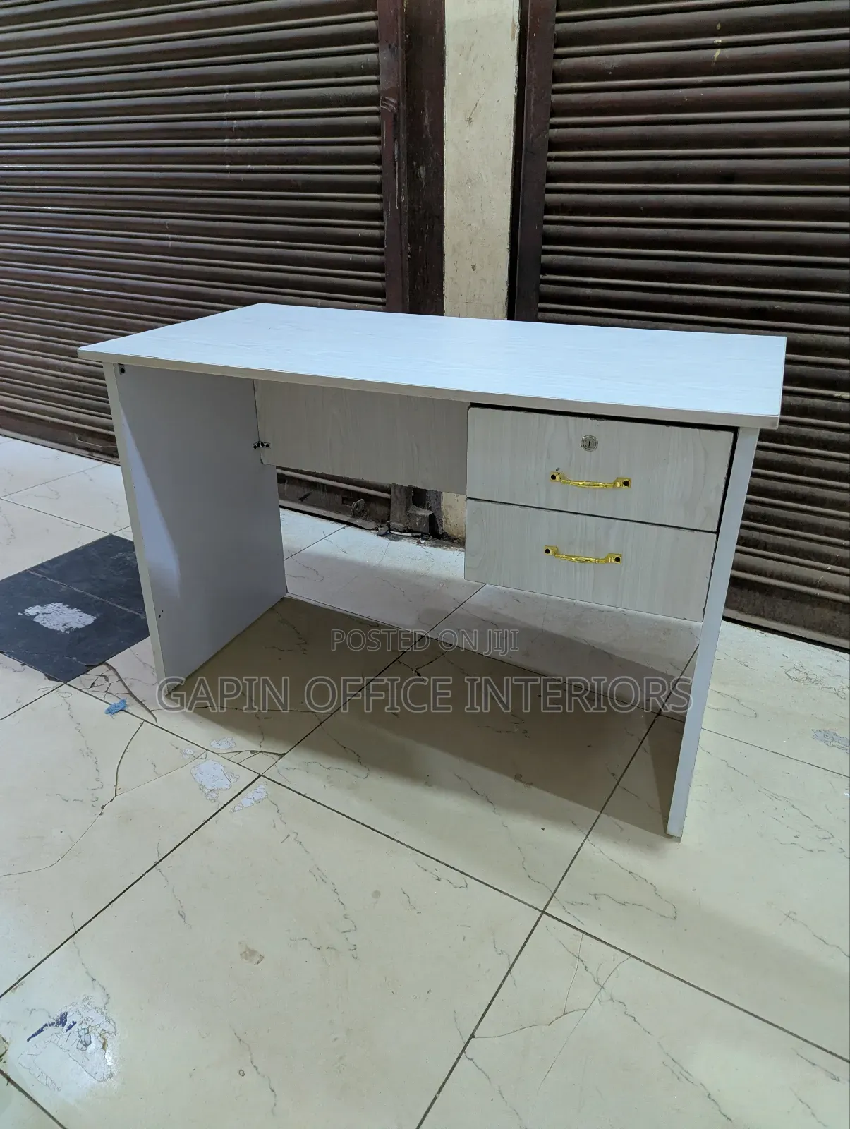 Second Hand White Office Desk, 1.2 Metres// 4 Feet // 120cm