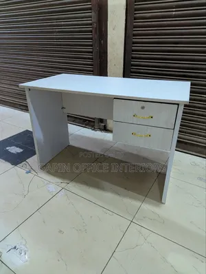 Second Hand White Office Desk, 1.2 Metres// 4 Feet // 120cm