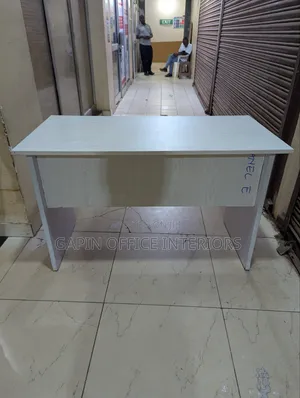 Second Hand White Office Desk, 1.2 Metres// 4 Feet // 120cm