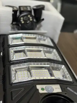 2-in-1 Solar Camera Security Light | Hd Wireless CCTV