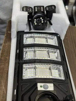 2-in-1 Solar Camera Security Light | Hd Wireless CCTV