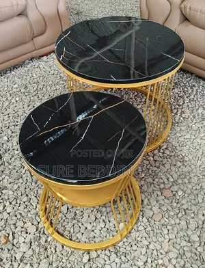 Round Mable Top Tables