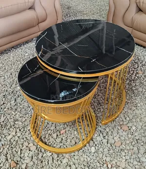 Round Mable Top Tables