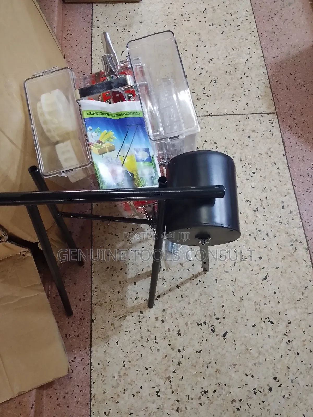 Double Barrel Hand Push Seeder