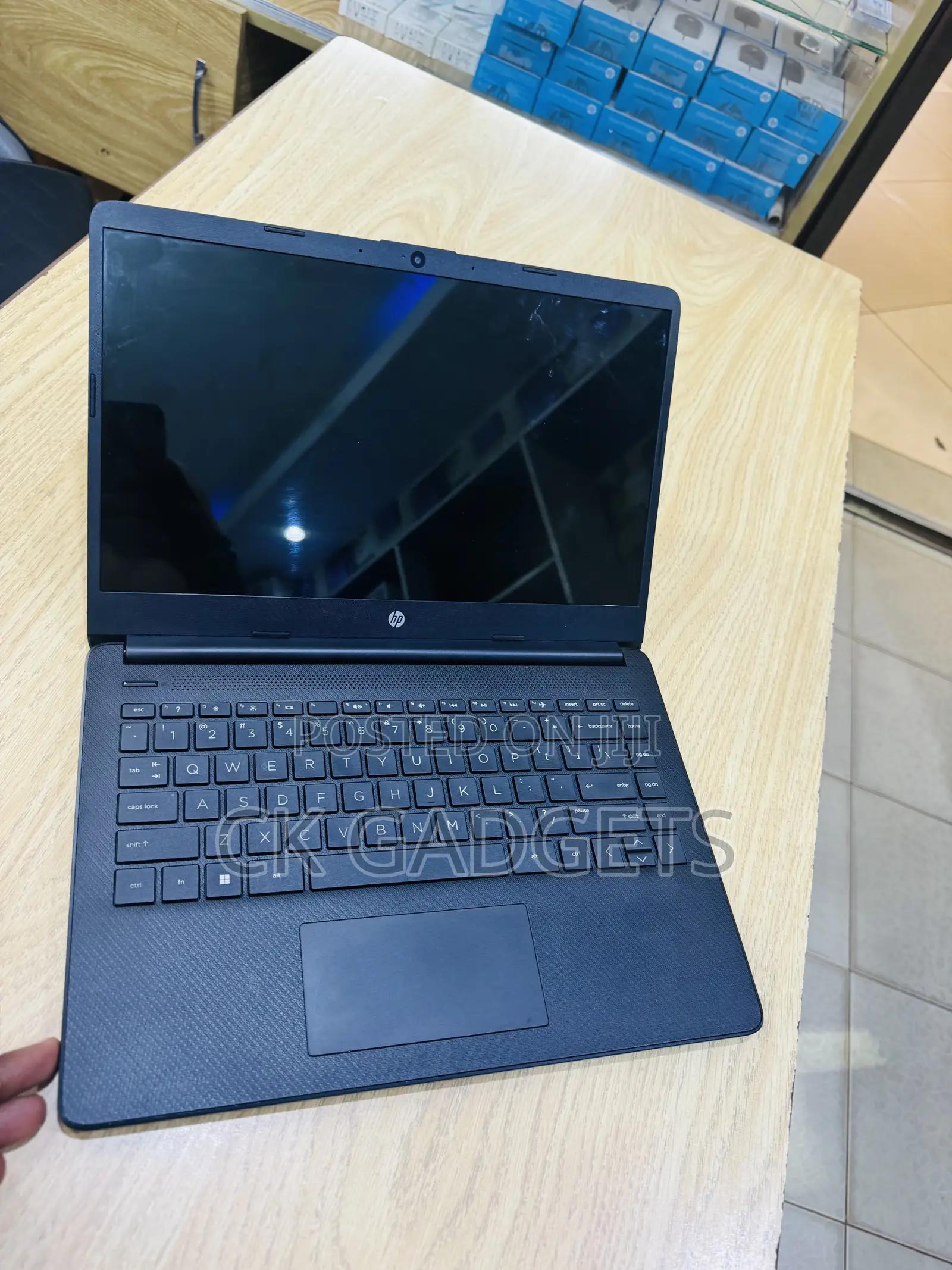 New Laptop HP 14z 8GB Intel Core I5 SSD 256GB