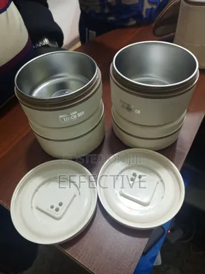 Insulated Lunch Container Set.