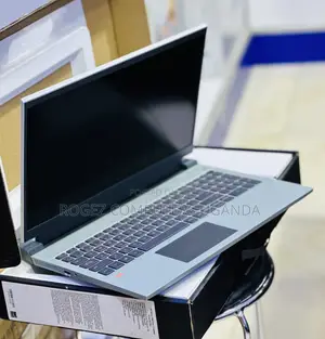 New Laptop Dell G15 5535 16GB Intel Core I7 SSD 512GB
