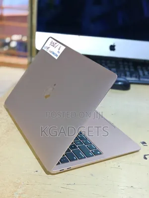 Laptop Apple MacBook 2020 8GB Apple M1 SSD 256GB