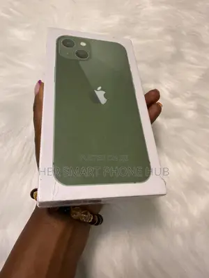 New Apple iPhone 13 128 GB Green