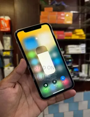 Apple iPhone 11 64 GB White