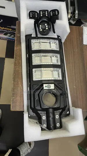 2-in-1 Solar Camera Security Light | Hd Wireless CCTV