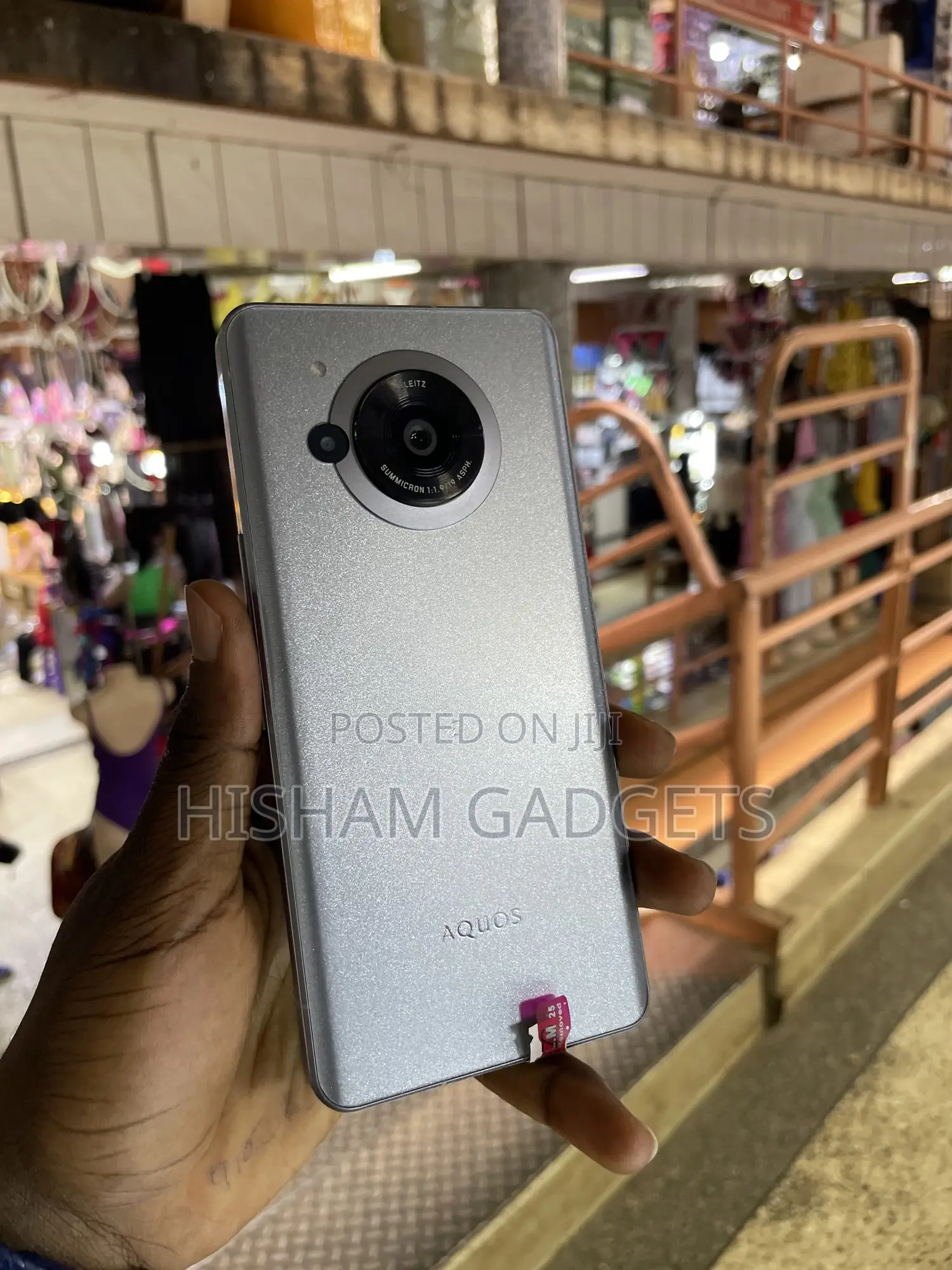 Sharp Aquos R7 128 GB Silver