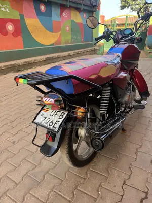 TVS HLX 125 2022 Red