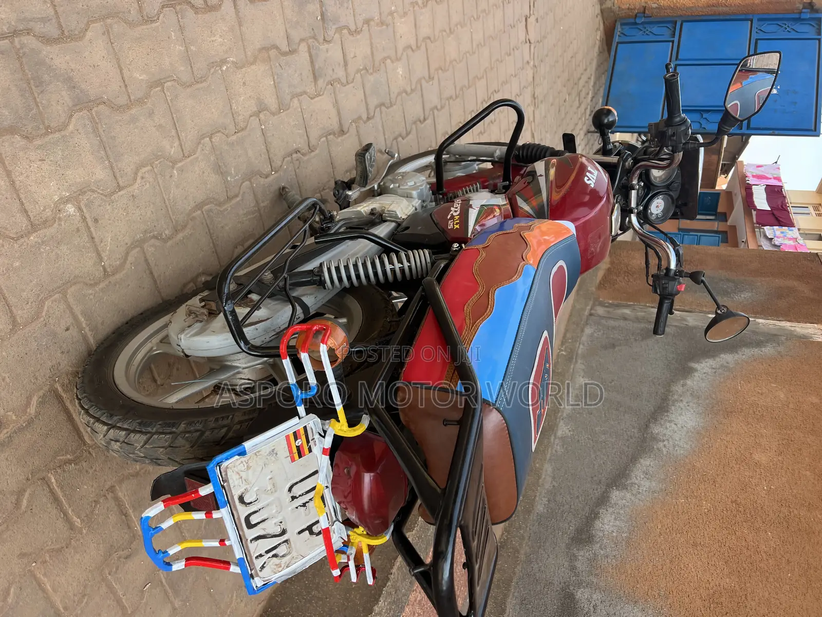 TVS HLX 125 2022 Red