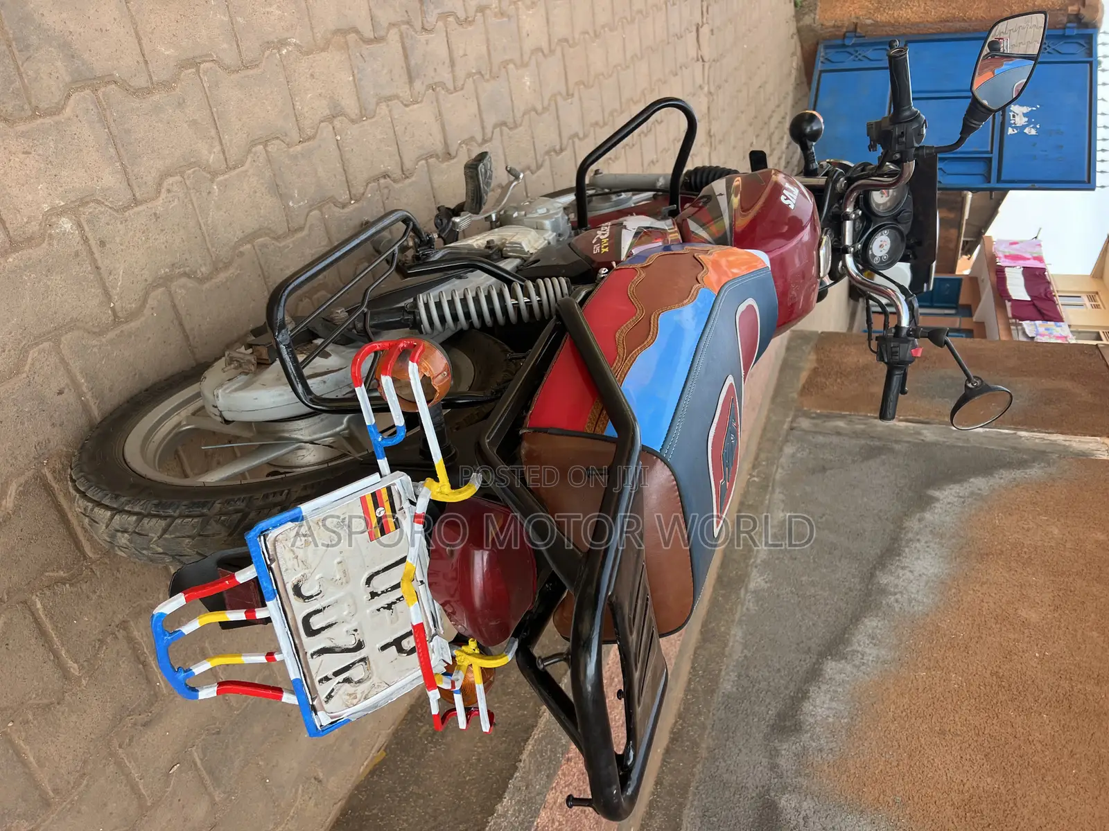 TVS HLX 125 2022 Red