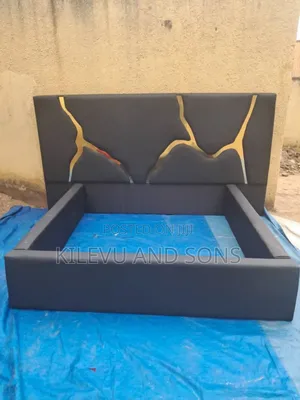 Kings Bed 5x6 Available