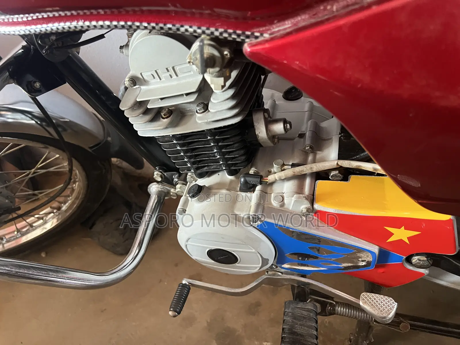 Bajaj Boxer 100 2024 Red