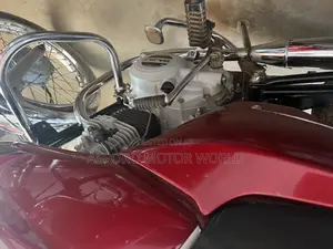 Bajaj Boxer 100 2024 Red