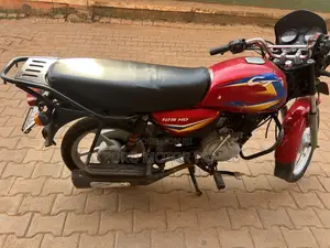 Bajaj CT 125X 2024 Red