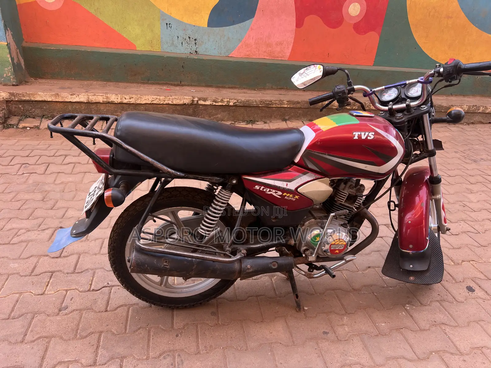 TVS HLX 125 2022 Red