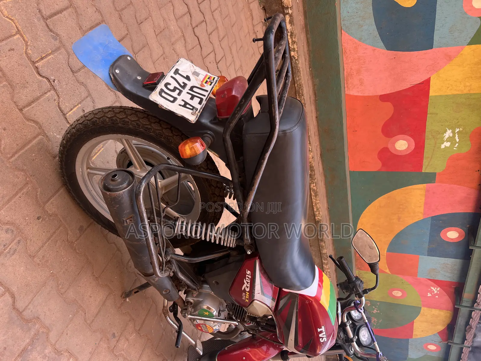 TVS HLX 125 2022 Red