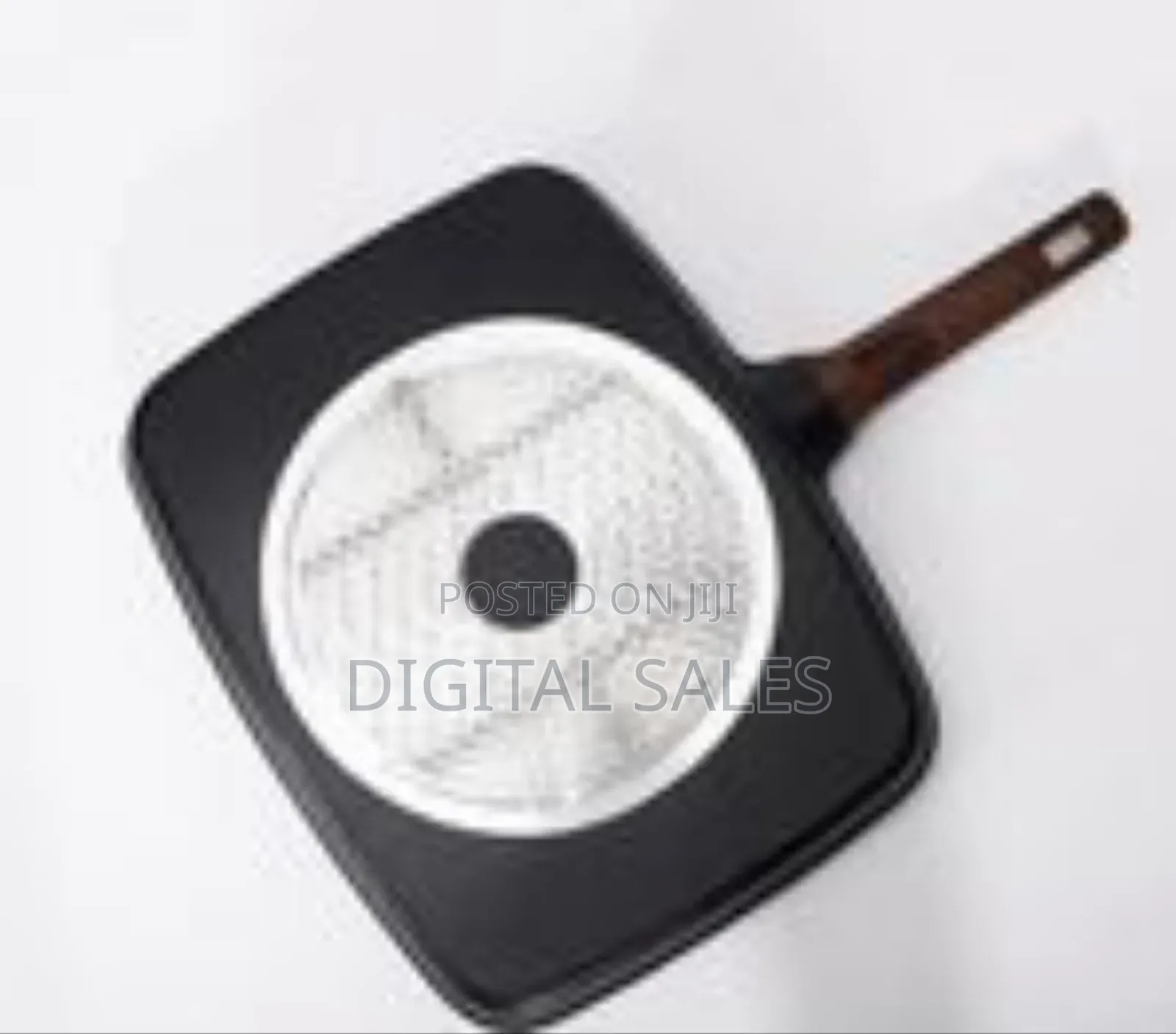 Multi-Sectional Non-Stick Breakfast Pan With Wood-Grain