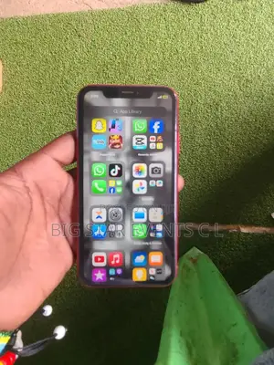 Apple iPhone 11 64 GB Red