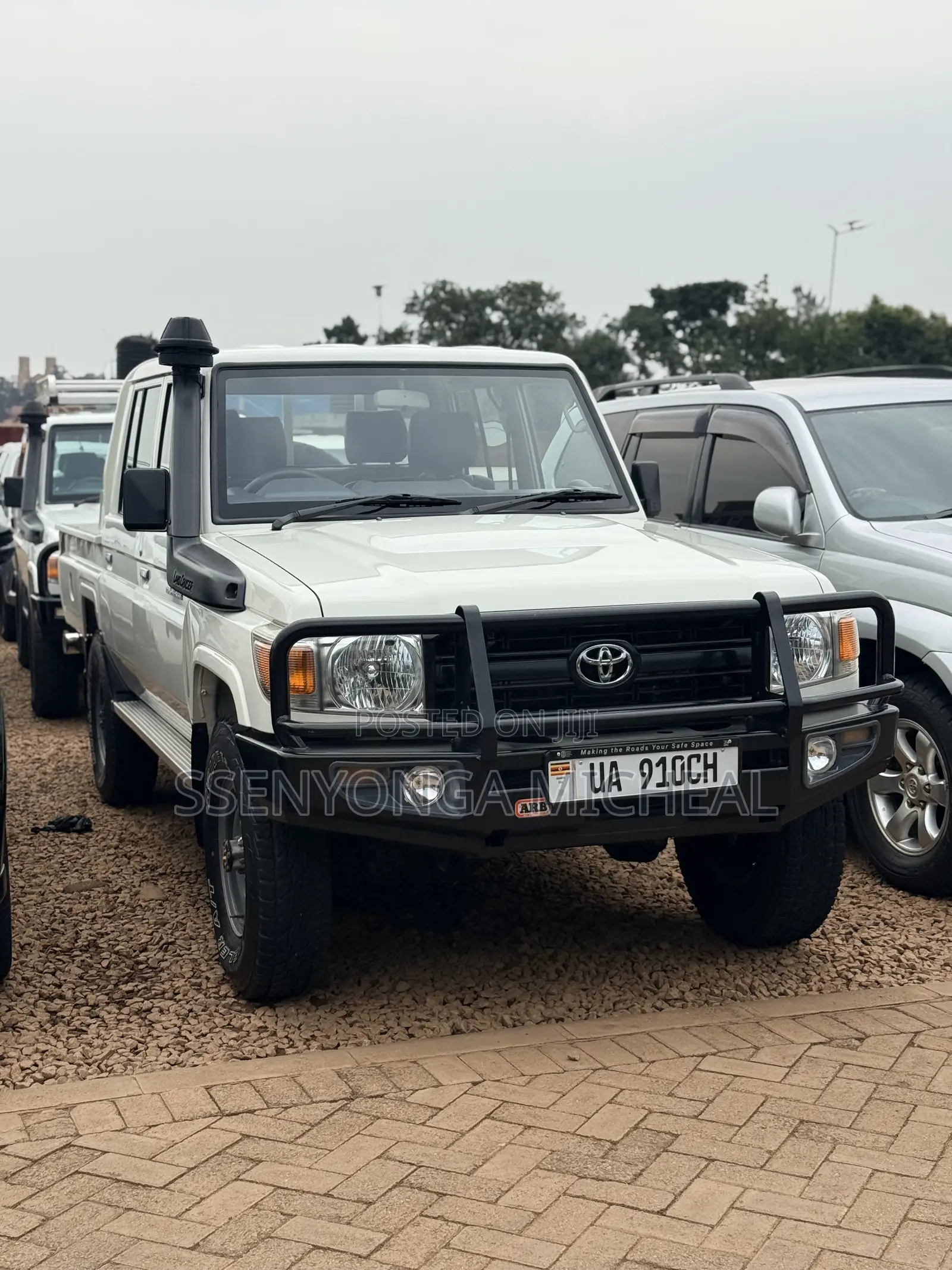 Toyota Land Cruiser 2017 White