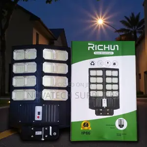 1200w Richur High-Lumen Solar Street Lamp